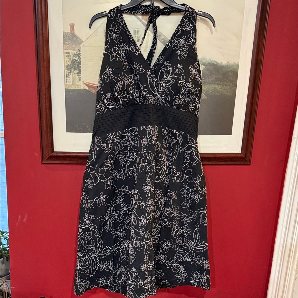 Studio 1940 Elegant Black and White Backless Dress